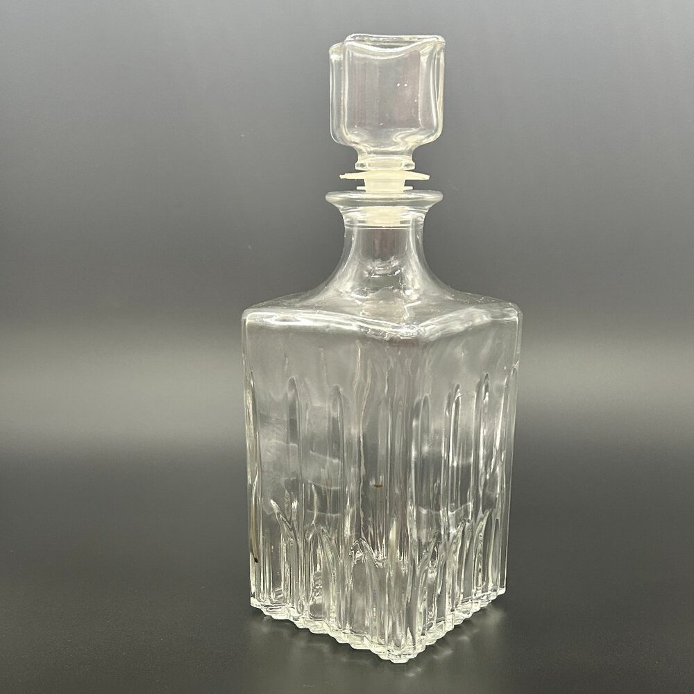 Italian Glass Decanter Bottle‎ Stopper Vintage Barware Made in Italy Homeware